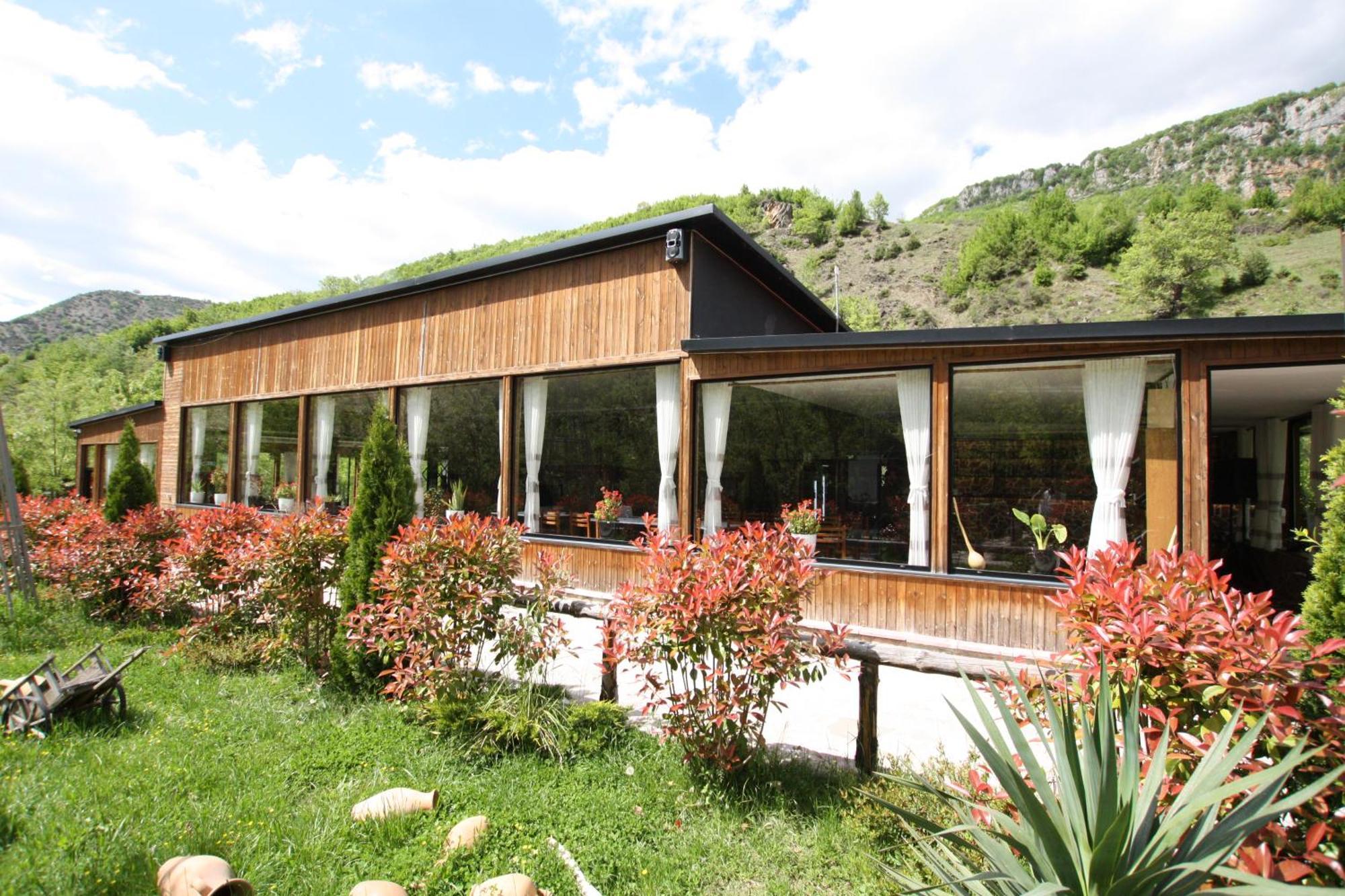 Lugina E Shengjergjit ,Bujtinat Villa Tirana Exteriör bild